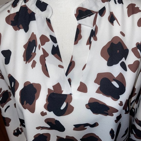 NWOT Women's Unbranded Cow Animal Print Long Sleeve Blouse‎ M - Picture 2 of 4